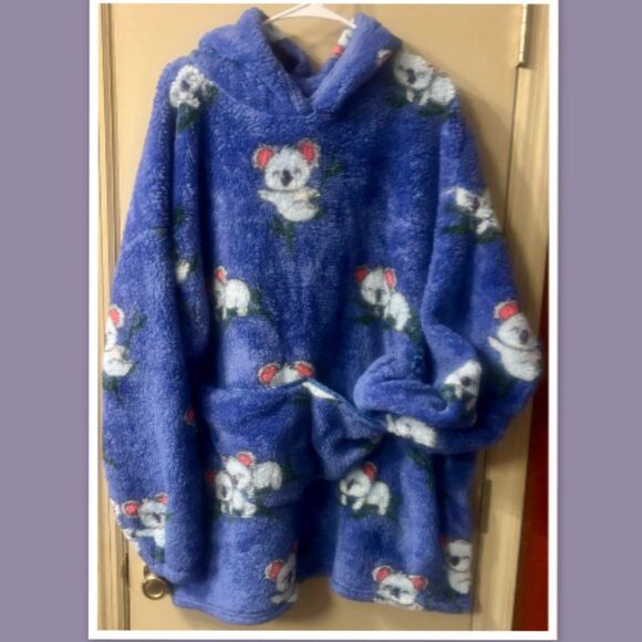 Koala Bear Wearable Snuggie - Picture 1 of 2